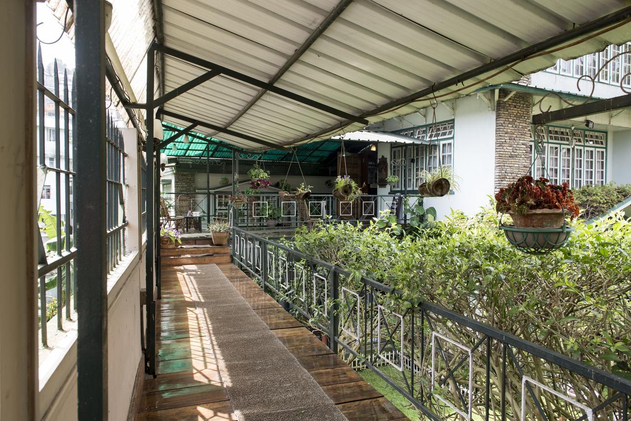 שילונג Oyo 2402 Hotel Highwinds מראה חיצוני תמונה