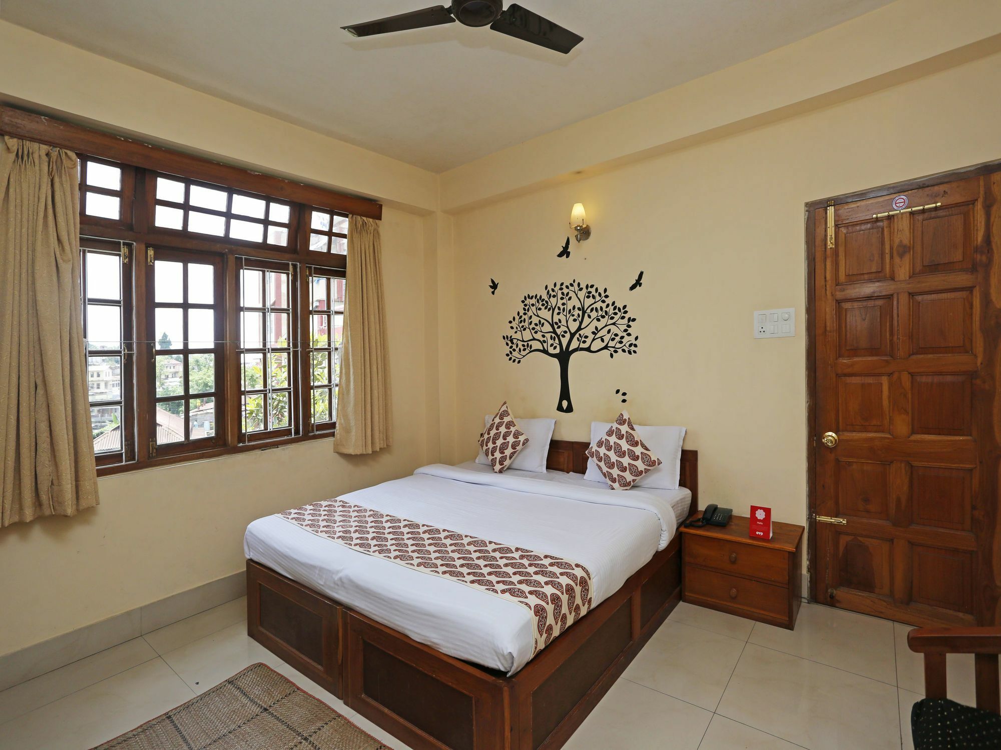 שילונג Oyo 2402 Hotel Highwinds מראה חיצוני תמונה